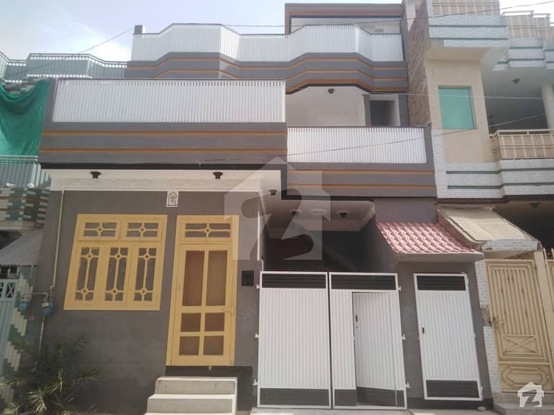 Stunning 5 Marla House In Hayatabad Available