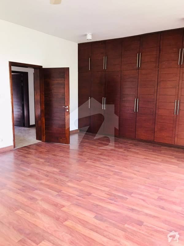 2 Side Corner House Cda Transfer With Possession Available For Sale In Islamabad