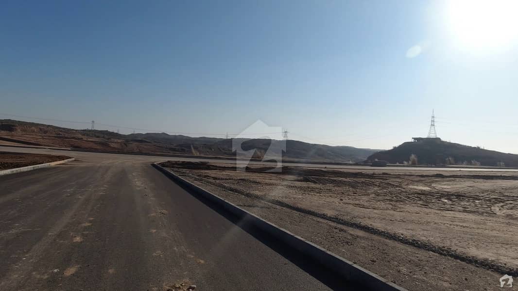 Residential Plot Of 10 Marla In Bahria Town - Precinct 3 Is Available
