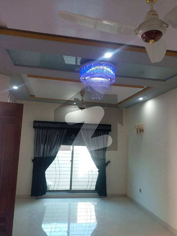 1 Kanal beautiful house for rent available in dha lahore