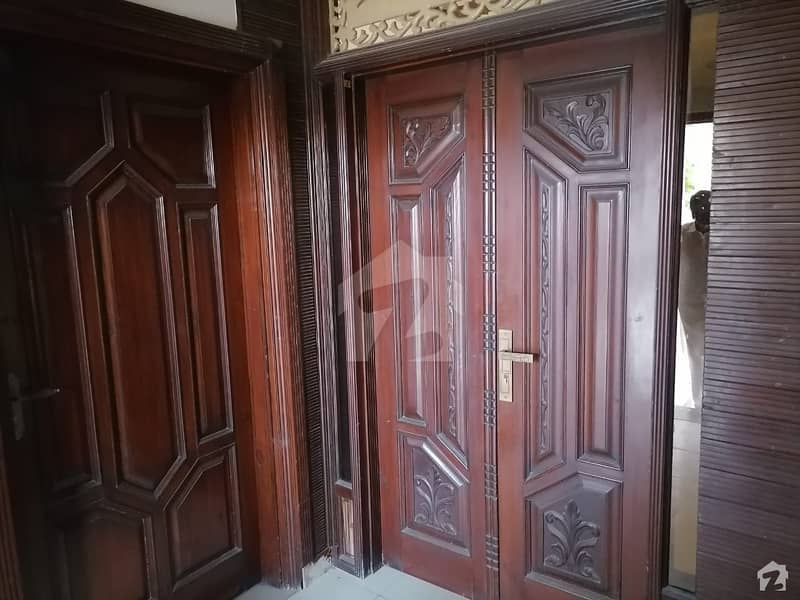 A Palatial Residence For Sale In Millat Town Faisalabad