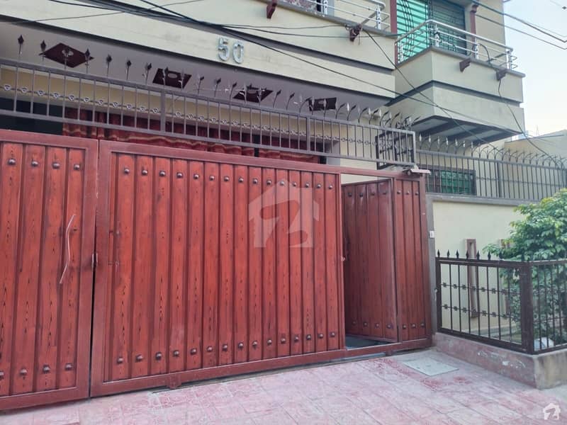 لالازار 2 راولپنڈی میں 6 کمروں کا 7 مرلہ مکان 1.1 کروڑ میں برائے فروخت۔
