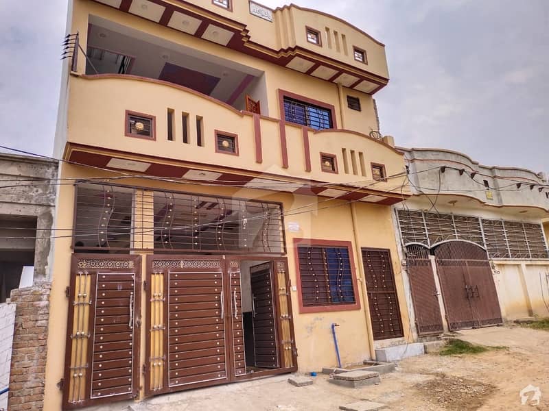 لالازار 2 راولپنڈی میں 4 کمروں کا 7 مرلہ مکان 30 ہزار میں کرایہ پر دستیاب ہے۔