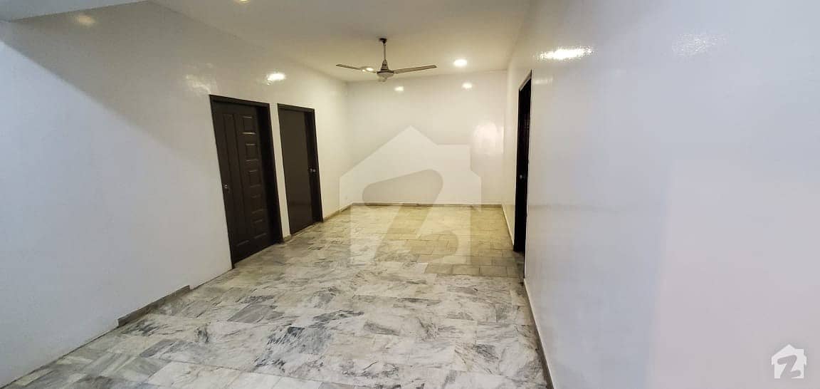 Avail Yourself A Great 1700 Square Feet Flat In Shahra-e-Faisal