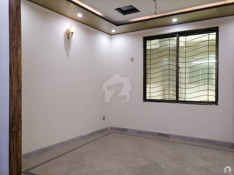 Come & Rent A Great 10 Marla Upper Portion In Lahore