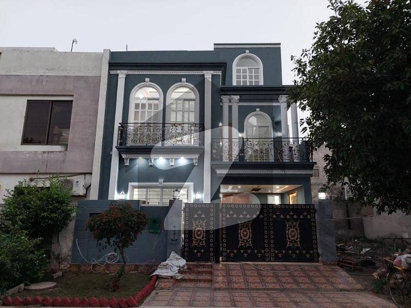 Eagle Assoactie Bhari Town Lahore House