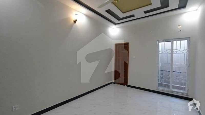 Ideally Located House Of 8 Marla Is Available For Sale In Lahore