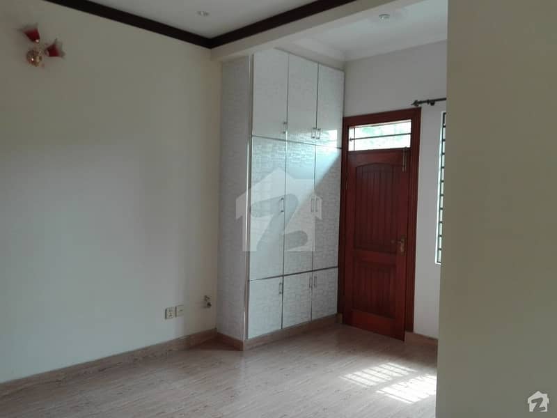 2066 Square Feet Flat For Sale In Executive Heights