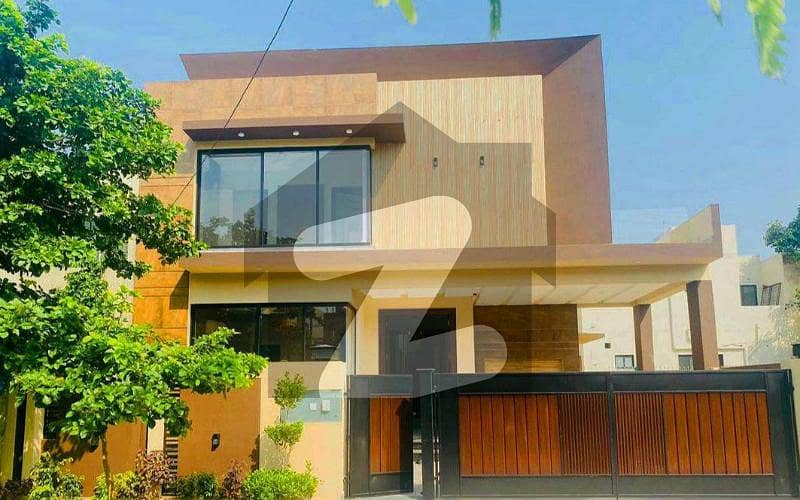10 Marla House for sale in Block DD Phase 4 DHA Lahore
