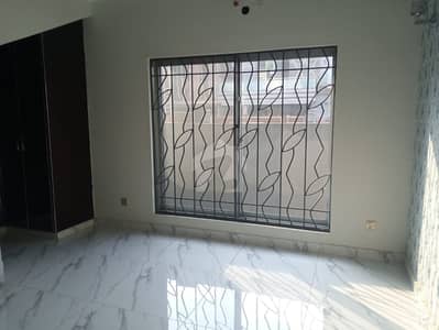 A Centrally Located Upper Portion Is Available For Rent In Lahore