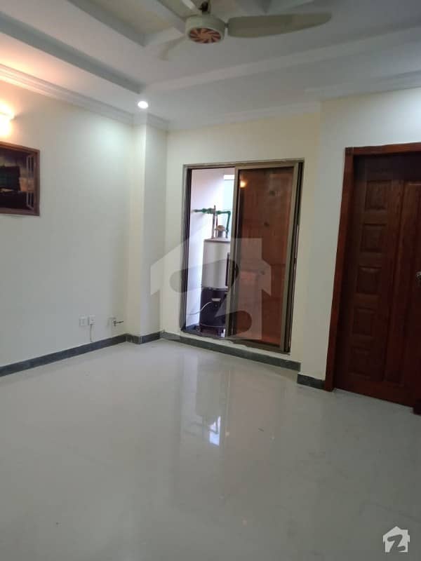 2 Bed Flat For Sale In E-11 Islamabad.