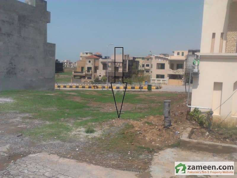 Bahria Town Safari Valley Umer Block Boulevard Back - Plot No 1713 For Sale