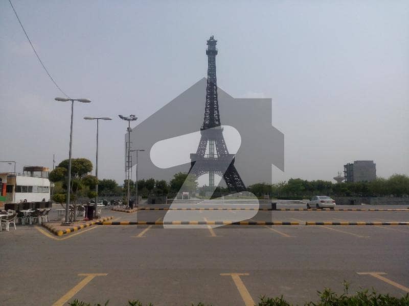 1 Kanal Residential Plot 6 Excellent Developed plot at Ideal and Builder location is for sale in Nishtar Block Bahria Town Lhr