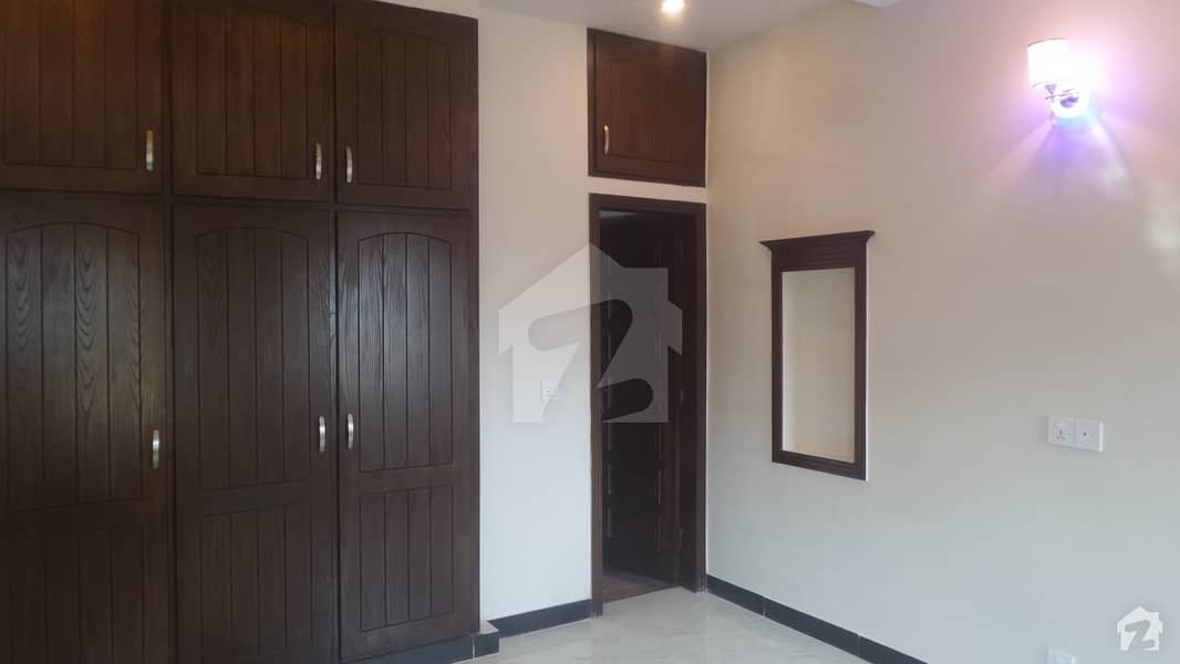 E-11 Flat Sized 1200 Square Feet For Rent