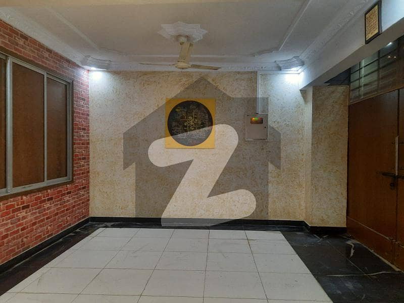 ڈیفینس ویو سوسائٹی کراچی میں 6 کمروں کا 5 مرلہ مکان 2.55 کروڑ میں برائے فروخت۔