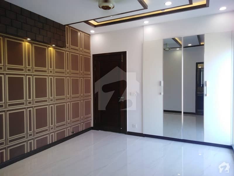 Highly-Desirable Lower Portion Available In Gulbahar Park For Rent
