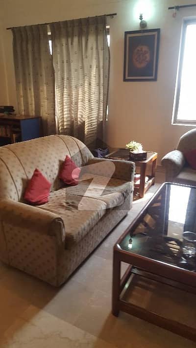 1800 Square Feet Flat Up For Sale In G-15/3