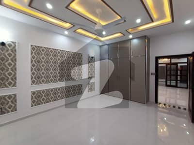 Good 1 Kanal House For sale In Model Town - Block C