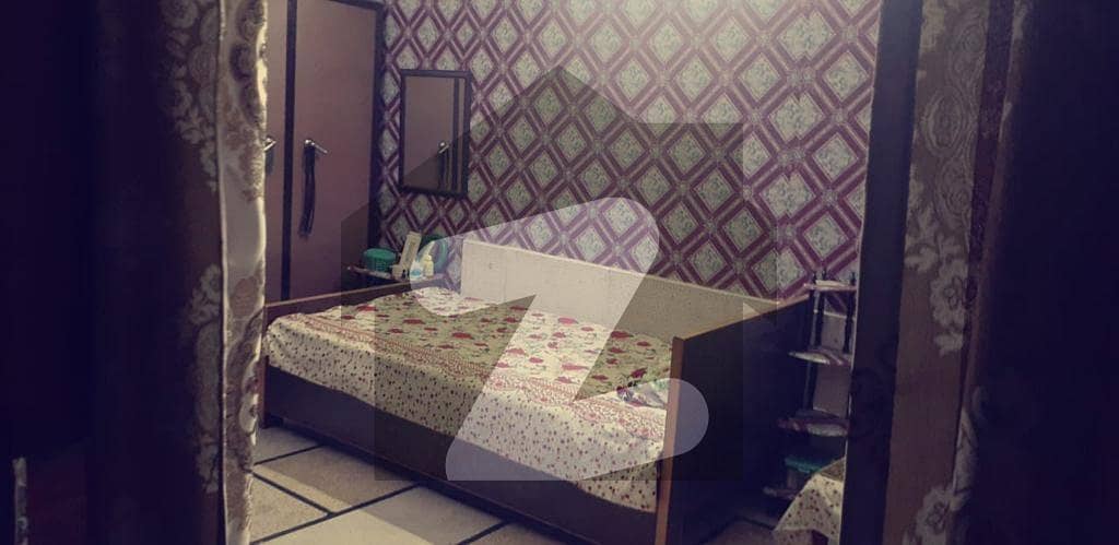 حاجی پورہ روڈ سیالکوٹ میں 5 کمروں کا 4 مرلہ مکان 1.2 کروڑ میں برائے فروخت۔