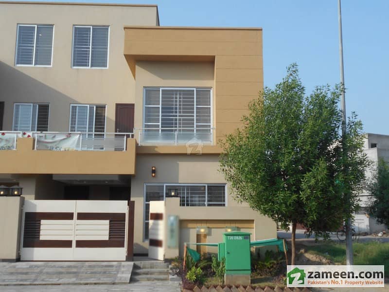 House For Sale on Main Road In Bahria Town Lahore