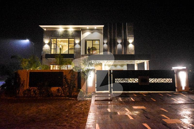 ڈی ایچ اے فیز 5 ڈیفنس (ڈی ایچ اے) لاہور میں 5 کمروں کا 1 کنال مکان 2.45 لاکھ میں کرایہ پر دستیاب ہے۔