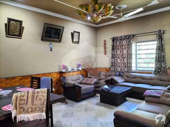 10 Marla Used House Available For Sale