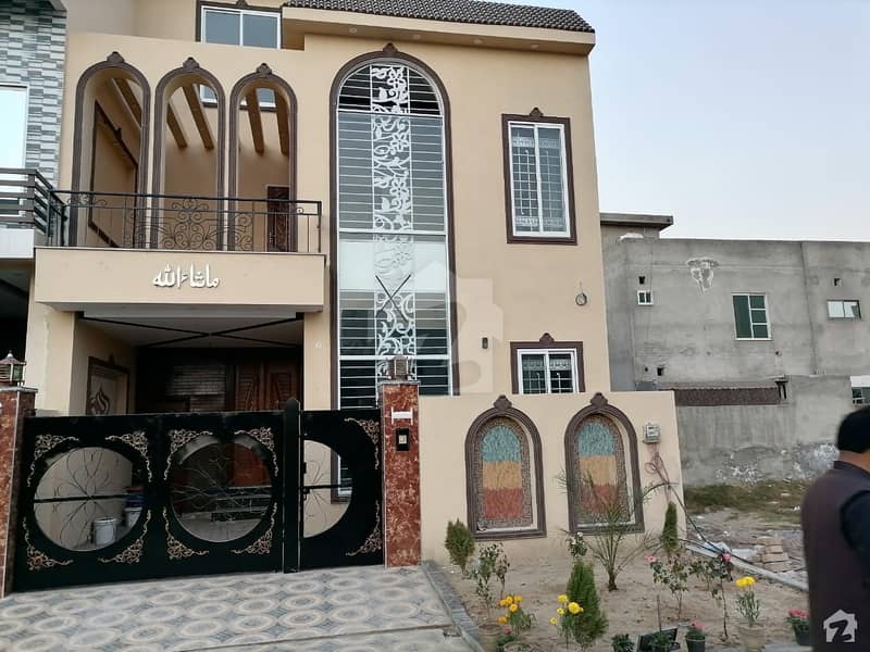 سٹی ہاؤسنگ سوسائٹی - فیز 1 سٹی ہاؤسنگ سوسائٹی فیصل آباد میں 5 مرلہ مکان 1.5 کروڑ میں برائے فروخت۔