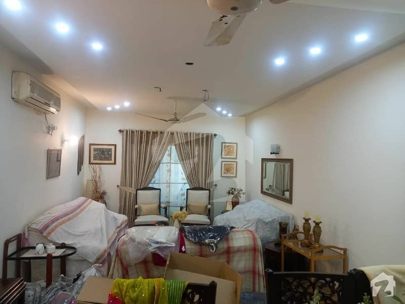 عسکری 10 - سیکٹر ایف عسکری 10 عسکری لاہور میں 3 کمروں کا 12 مرلہ فلیٹ 2.25 کروڑ میں برائے فروخت۔