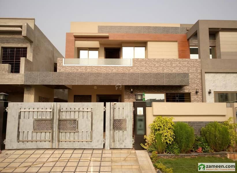گرین سٹی ۔ بلاک سی گرین سٹی لاہور میں 5 کمروں کا 10 مرلہ مکان 2.25 کروڑ میں برائے فروخت۔