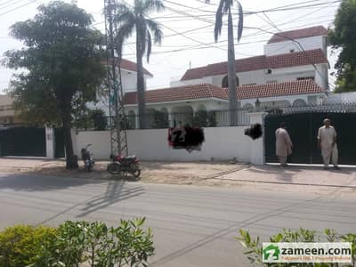 Double Storey House For Rent Best For Warehouse, Office Use