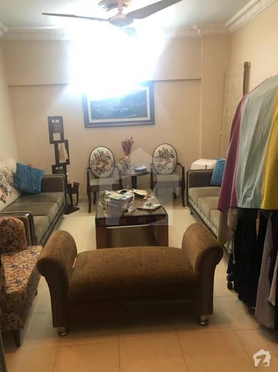 خالد بِن ولید روڈ کراچی میں 4 کمروں کا 8 مرلہ بالائی پورشن 2.25 کروڑ میں برائے فروخت۔