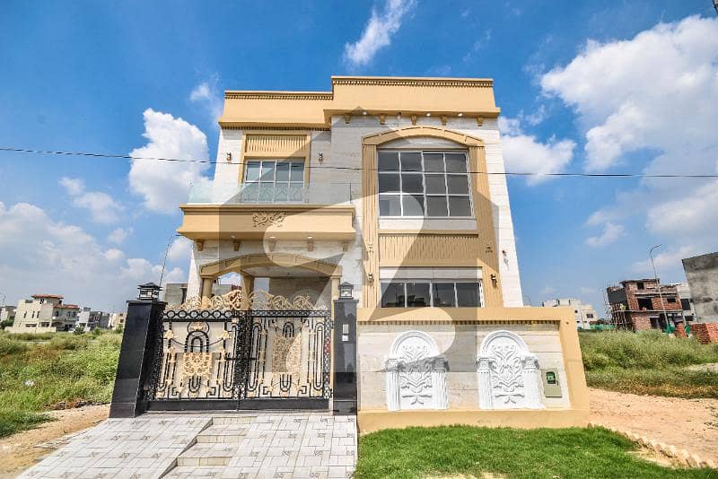 5 MARLA BRAND NEW FULLY MODERN STYLE HOUSE FOR RENT IN DHA PHASE 9 TOWN