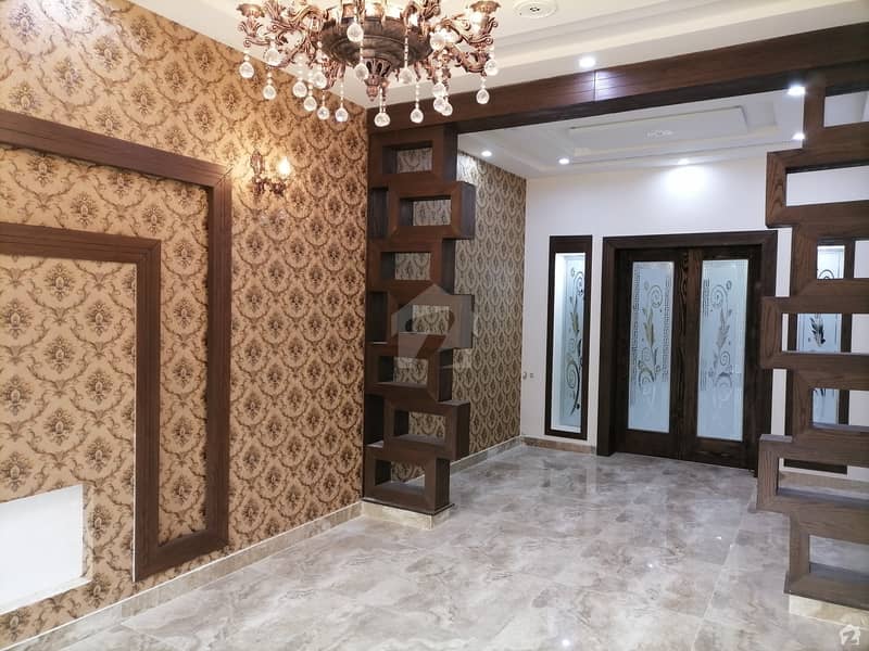 آرکیٹیکٹس انجنیئرز ہاؤسنگ سوسائٹی لاہور میں 5 کمروں کا 10 مرلہ مکان 2.6 کروڑ میں برائے فروخت۔