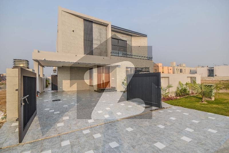 1 Kanal Brand New Eye Catching villa For Sale