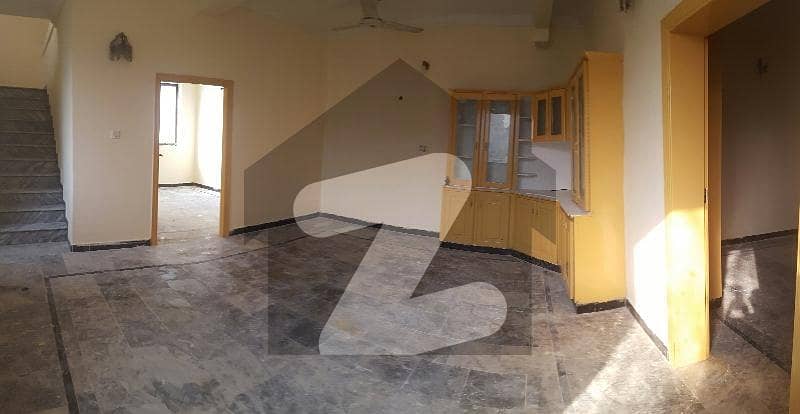 1125 Square Feet Upper Portion Is Available In Hayatabad