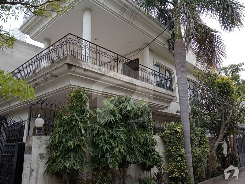 Reasonably-Priced 2700 Square Feet House In Gulshan Ali Colony, Lahore Is Available As Of Now