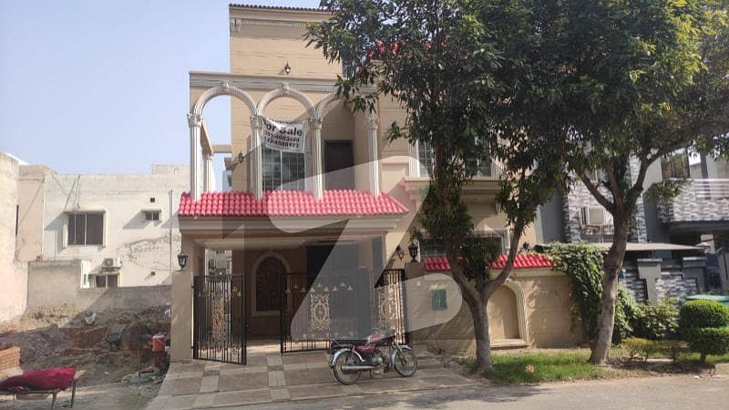8 MARLA SPANISH HOUSE FOR SALE IN UMAR BLOCK SECTOR B BAHRIA TOWN