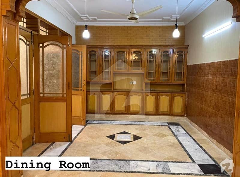 ای ۔ 11/4 ای ۔ 11 اسلام آباد میں 4 کمروں کا 10 مرلہ مکان 1.8 لاکھ میں کرایہ پر دستیاب ہے۔