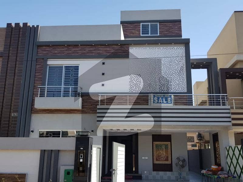 10 MARLA BREND NEW HOUSE FOR SALE IN RAFI BLOCK BAHRIA TOWN