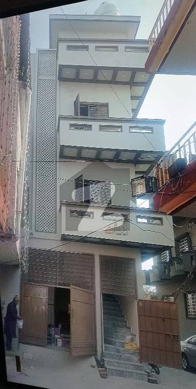 خرم کالونی راولپنڈی میں 5 کمروں کا 3 مرلہ مکان 1.58 کروڑ میں برائے فروخت۔
