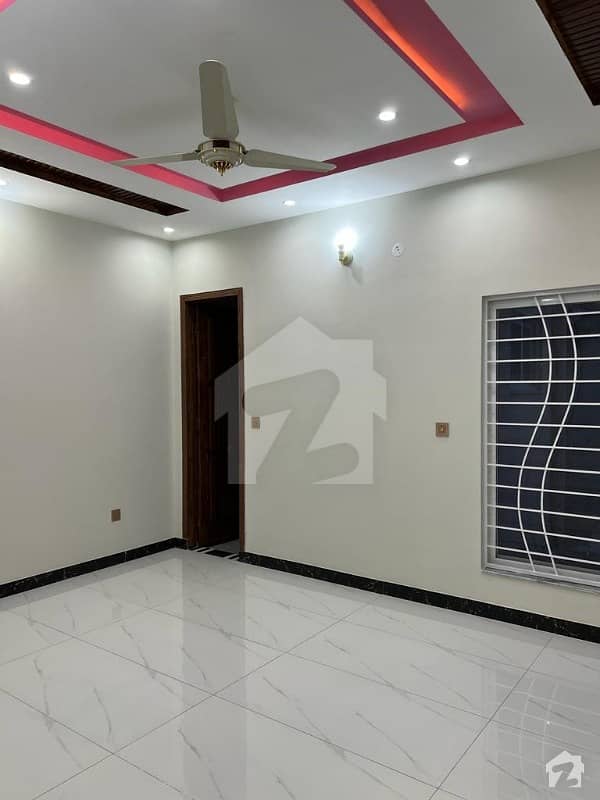 House Of 9000 Square Feet Available For Rent In Model Town - Block P