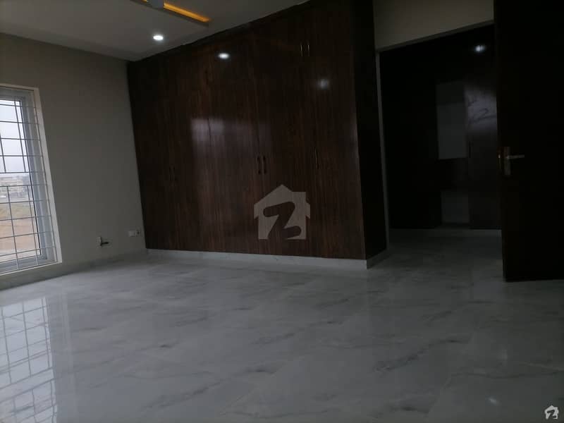 10 Marla House For Sale Sector E Bahria Town Phase 8