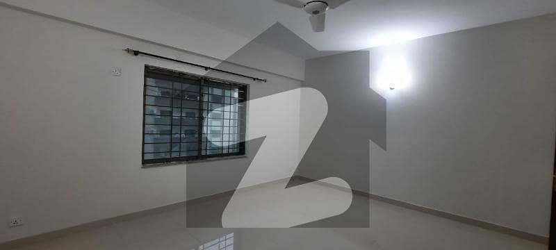4 Bed Flat Available For Sale In Askari 11 Lahore