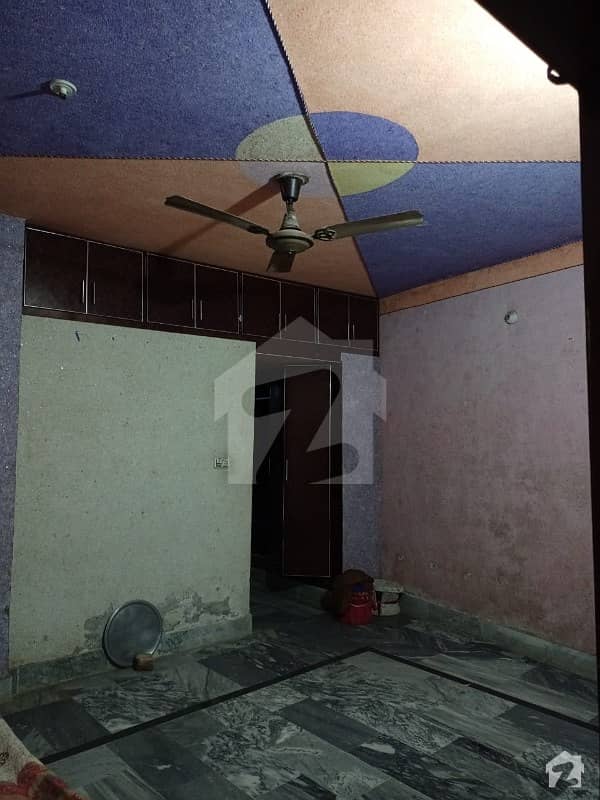 اسلام آباد ایکسپریس وے اسلام آباد میں 3 کمروں کا 6 مرلہ مکان 20 ہزار میں کرایہ پر دستیاب ہے۔