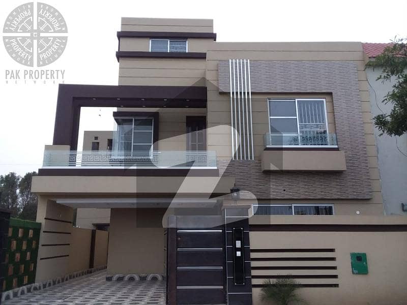 10 Marla Residential House for Sale In Jasmine Block Sector C Bahria Town Lahore