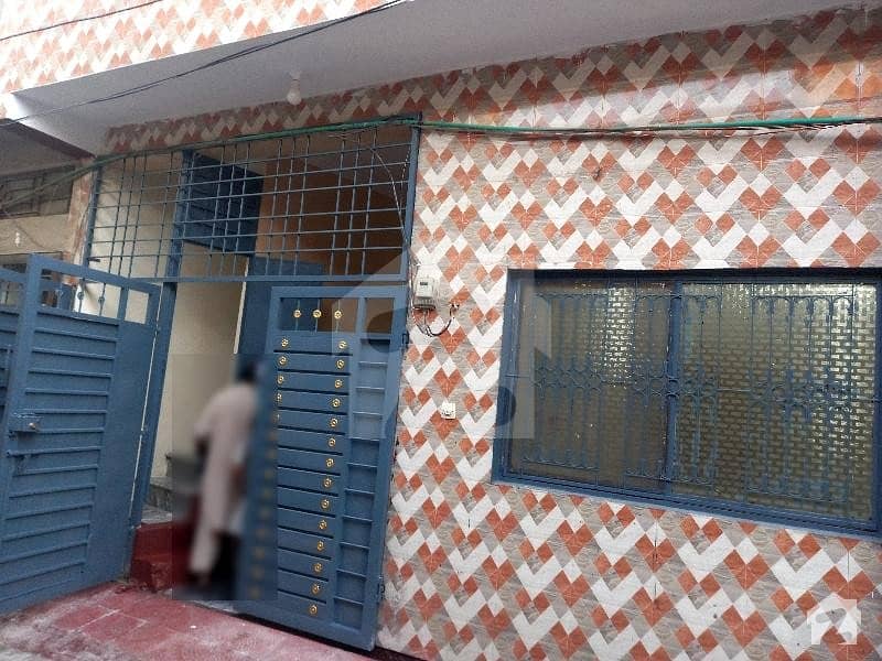 ڈھوک سیداں راولپنڈی میں 3 کمروں کا 3 مرلہ مکان 13 ہزار میں کرایہ پر دستیاب ہے۔