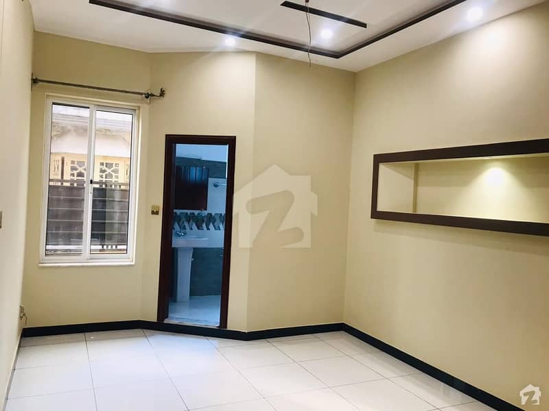 7 Marla House Available In Hayatabad For Sale