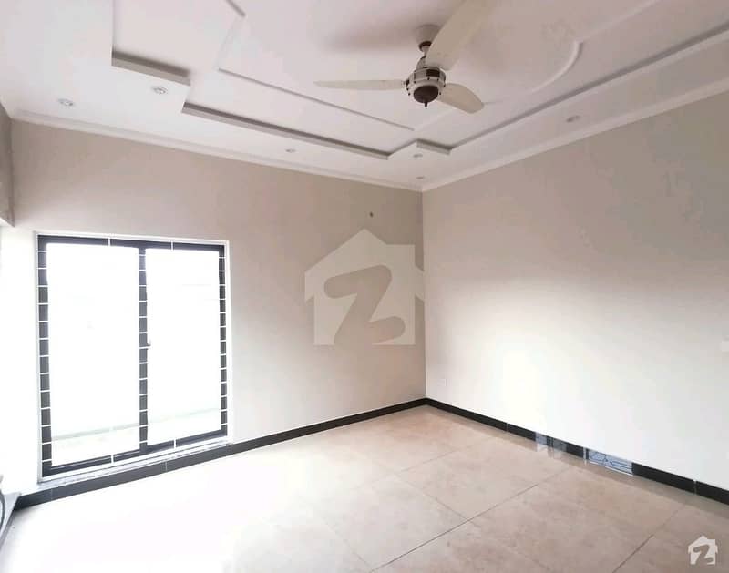 Gorgeous 1125 Square Feet Flat For Sale Available In Raiwind Road