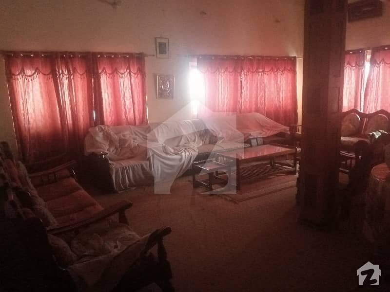 کلمہ چوک راولپنڈی میں 7 کمروں کا 10 مرلہ بالائی پورشن 40 ہزار میں کرایہ پر دستیاب ہے۔