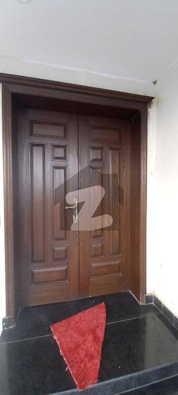 بحریہ ٹاؤن ۔ غزنوی بلاک بحریہ ٹاؤن ۔ سیکٹر ایف بحریہ ٹاؤن لاہور میں 5 کمروں کا 10 مرلہ مکان 2.3 کروڑ میں برائے فروخت۔